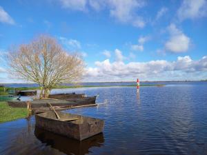 Lac Grand Lieu : maisonnette au calme avec jardin