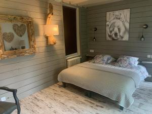 B&B / Chambres d'hotes La taniere des ours : photos des chambres