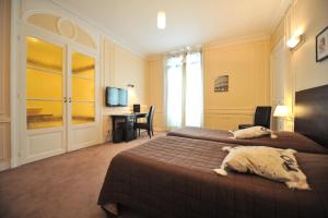 Hotels Hotel Continental Pau Centre : photos des chambres