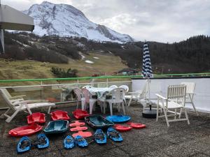 Appartements Le Skidoux 2*, au pied des pistes, vue montagne : photos des chambres