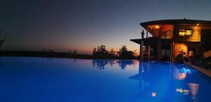 Maisons d'hotes Le Bivouac bivouacbyalain : Villa avec Piscine Privée