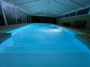 Villas Le Belvedere - Villa 14 personnes - Plage a pied - Piscine couverte et chauffee : photos des chambres