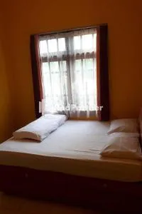 Bromo Indah Lestari Homestay Mitra RedDoorz - 布罗莫