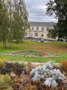 GRAND STUDIO avec balcon -4 PERSONNES-DISNEYLAND- PARIS a 10 minutes