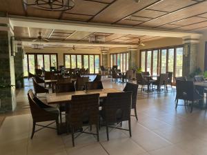 Rosarich Homestay - Bristle Ridge Residences