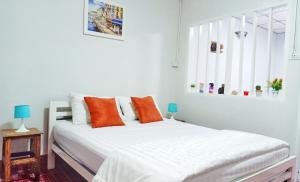 whole house for 5 guests 3 beds