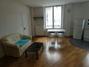 Appartements Appartement Charmant, quartier calme : photos des chambres