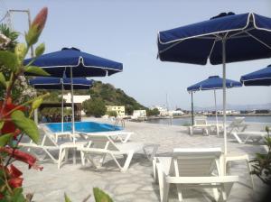 Haritos Hotel - Geothermal Hot Swimming Pool Nisyros Greece