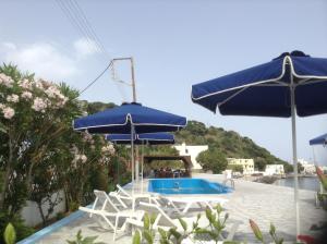 Haritos Hotel - Geothermal Hot Swimming Pool Nisyros Greece