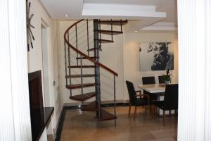 116 - Penthouse with Private Pool near beach