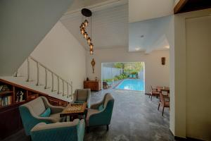 Deltora Villa - free off to Galle Fort by TukTuk