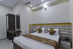 Hotel Aroma- Dadar