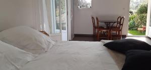 Appartements studio 5min plage agosta : photos des chambres