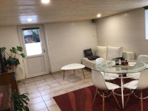 Appartements Studio Vic : photos des chambres