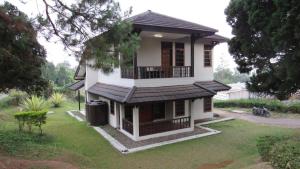 Villa raju lembang asri