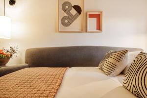 Liberty 119 • Luxurious 1BD in Portos main Avenue