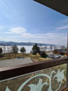 Apartament Lake View z sauną i widokiem na jezioro