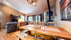 Forest Creek #28 Condo