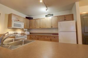 CS325 Copper Springs condo
