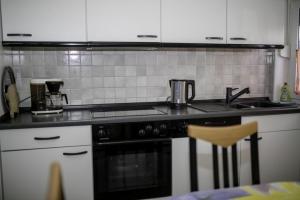 Apartment in Lopar with Terrace, Air conditioning, Wi-Fi, Dishwasher (4612-2)