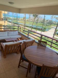 Apartamento no Aquaville Resort, do lado da sombra e perto da praia