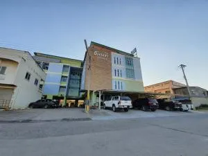 Chonnatee Residence - Chum Phae