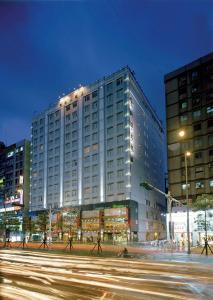 San Want hotel, 
Taipei, Taiwan.
The photo picture quality can be
variable. We apologize if the
quality is of an unacceptable
level.
