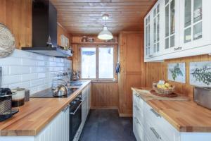 Chalet Noisette Authentic Swiss chalet Perfect for families