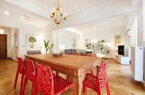 Chloe Boutique Apartments Nikis