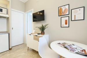 Contempora - Elvezia Park - 1bed, 1bath with balcony - E34