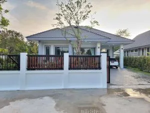 Baan Dalah Buriram - Ban Salaeng Phan