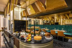 Emerald Downtown Luxury Suites by Continental Group