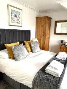 Deluxe King Room room in ByTheSea Guest House