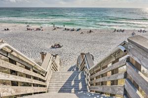 Easy Walk to Seagrove Beach Beverly Bungalow
