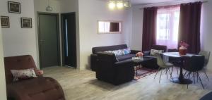 Viv Apartments 210