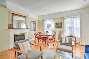 Pet-Friendly Apt in 1850s Victorian Mansion!