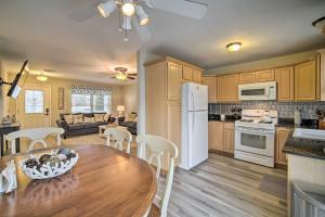 obrázek - Charming Somers Point House with Private Pool!