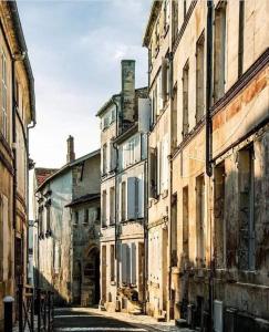 Appartements Le CORDON BLEU # Vieux-Cognac # Jardin : photos des chambres