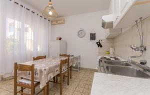 Two-Bedroom Apartment room in Apartments Mactra