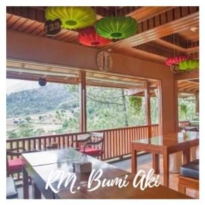 Osaka House Villa Kota Bunga by Citrus House