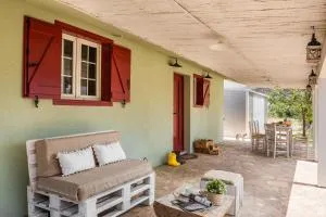 THE OLIVE TREE COTTAGE - Khelmáta