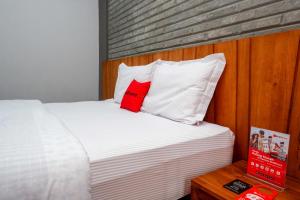 RedDoorz near XT Square 4