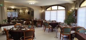 Hotels Logis Hotel Saint-Hubert : photos des chambres