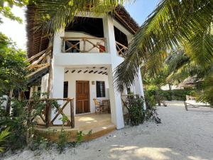 HEBE Bungalows Lodge