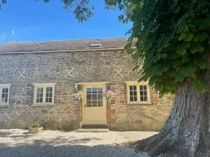 Charming atmospheric Cotswold Cottage - Buscot