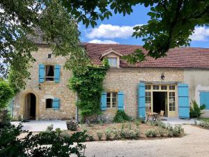 Maisons de vacances 5 bedroom house with private pool, S Dordogne : Maison 5 Chambres