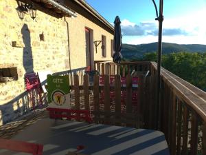 Maisons d'hotes Chambres d'hotes La Combe de Redoles : Appartement 2 Chambres avec Terrasse - Vue Panoramique