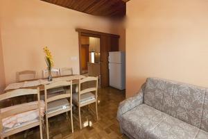 Apartment in Tucepi with sea view, balcony, air conditioning, WiFi 3674-1