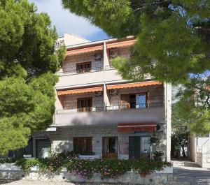 Studio apartment in Tucepi with sea view, balcony, air conditioning, WiFi 3674-4