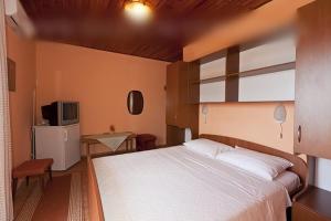 Apartment in Tucepi with sea view, balcony, air conditioning, WiFi 3674-5 